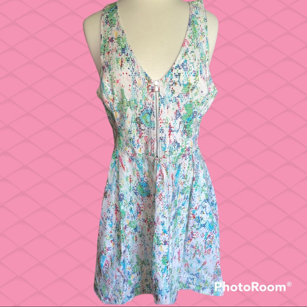 NWT Guess “Daisy” dress